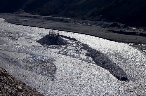 मुस्ताङ्गमा समयमा काम नगर्ने ठेकदारको धरौटी जफत