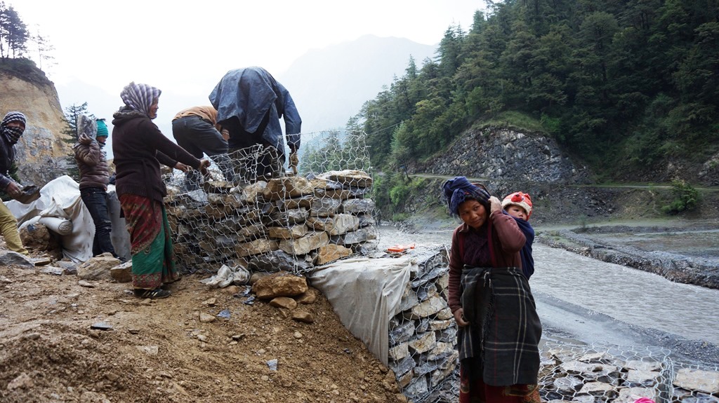 ज्याला नपाउँदा दशैंको संघारमा मजदुरको विचल्ली