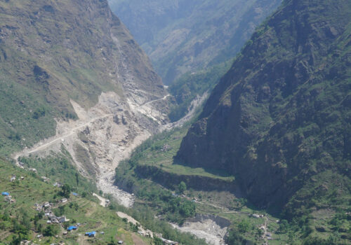 संसारको गहिरो गल्छीमा पहिरोको जोखिम