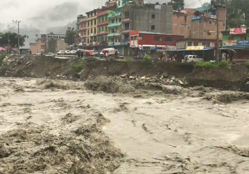 बाढीको वितण्डा, घारखोला हाइड्रोको क्रसर बगायो