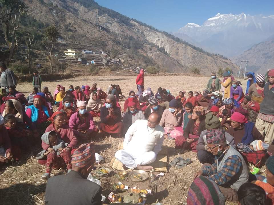 बाबुको वार्षिक श्राद्धसँगै विद्यालयलाई ‘मट्टीदान’