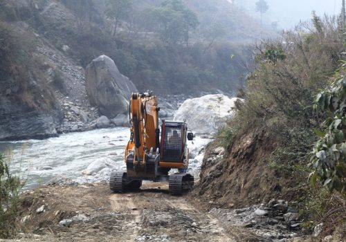 सेती पहिरोको बगर नदीजन्य बस्तुको अवैध उत्खनन् गर्ने प्रहरीले नियन्त्रणमा