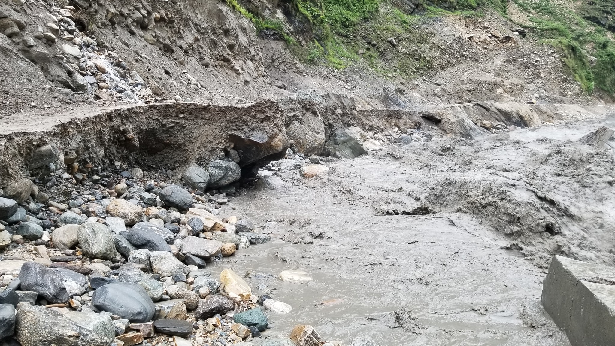 स्थानीय तहमा छैन, आपतकालिन नदी नियन्त्रण/पहिरो रोकथाम कार्यक्रम