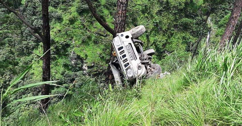 धारापानीको वादिका भीरमा जीप दुर्घटनाहुँदा एक जनाको मृत्यु, ८ जना घाईते