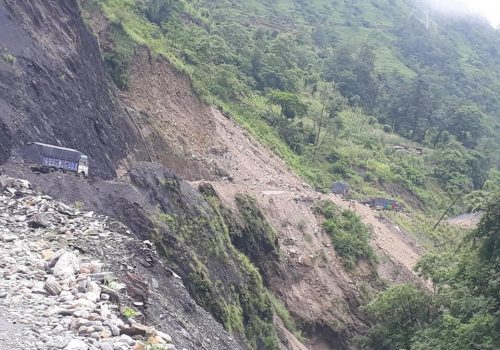 अन्धगल्छीमा पहिरोले सास्ती, एक सातामा खुल्यो अवरुद्ध यातायात