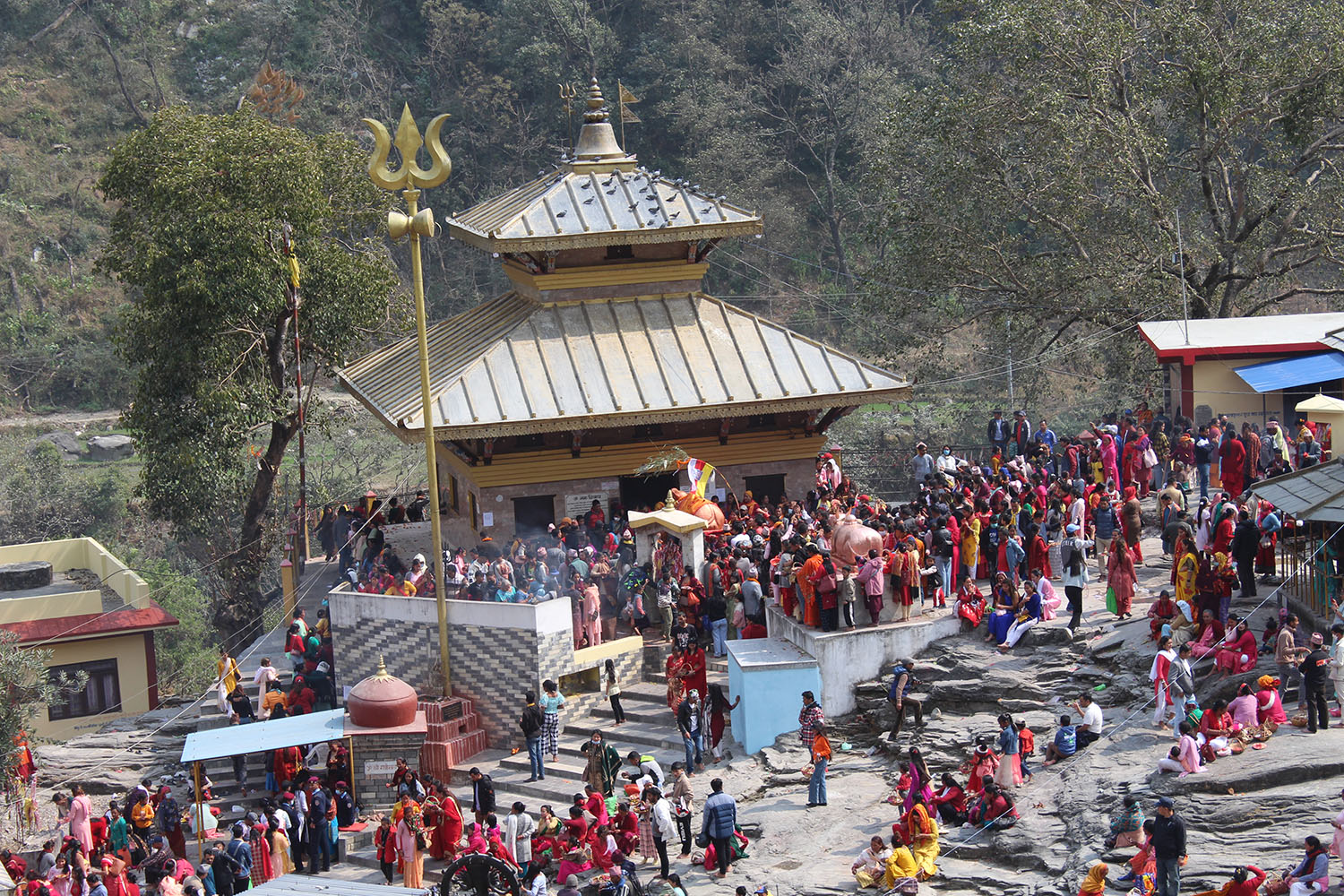 शिवरात्रीमा गलेश्वरधाममा दिनभर भक्तजनको भीड, रातभर धुनी जगाउने र अखण्ड भजनकिर्तन