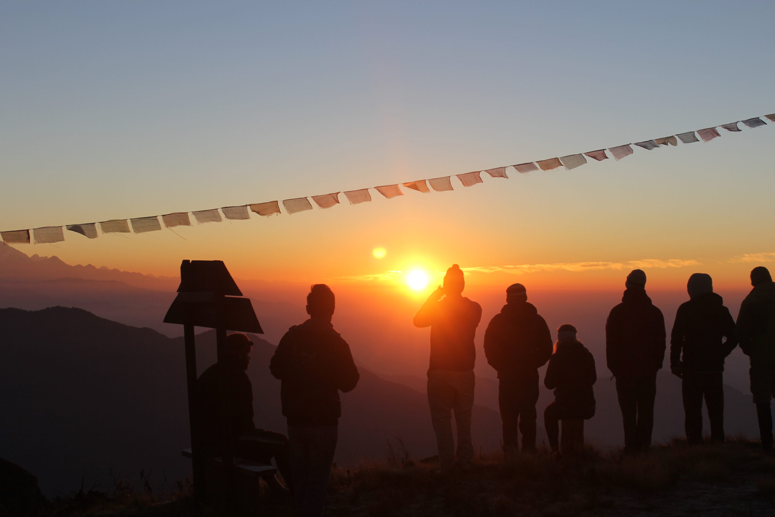 नयाँ वर्ष शुभकामना साटासाट र हर्षोल्लासकासाथ मनाइँदै