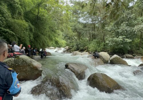 घाेरेपानी हिंडेका स्पेनिस पर्यटक तिखेढुङ्गाबाट वेपत्ता मध्य एक पर्यटककाे शव फेला, अर्का अझै वेपत्ता