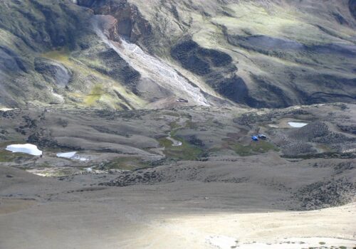 अल्टिच्युड एयरको हेलीद्वारा नियम विपरित मुस्ताङको निषेधित क्षेत्रमा यात्रु ओसार—पोसार