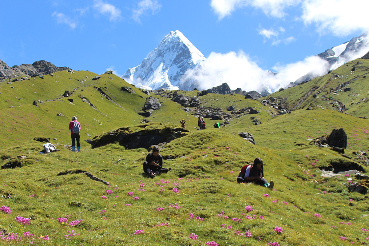 हिमालमुनी मुस्कुराएकाे मनसुन सौन्दर्य