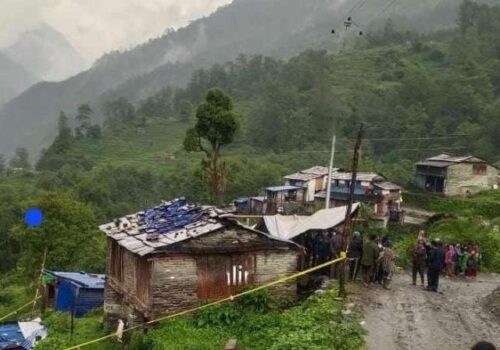 श्रीमति हत्या अाराेपमा श्रीमान र छाेराहरू पक्राउ