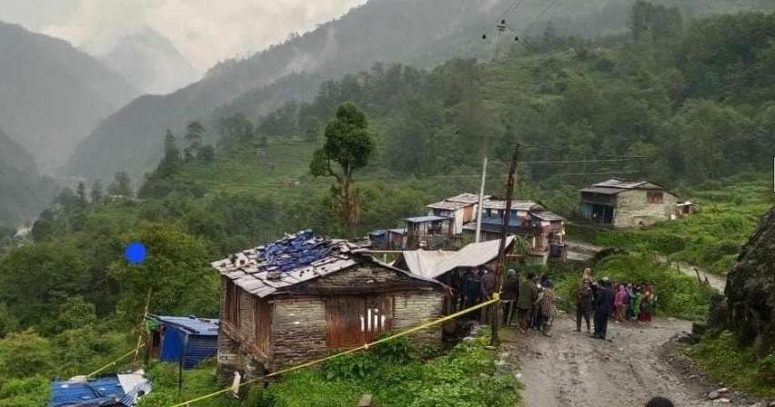 श्रीमति हत्या अाराेपमा श्रीमान र छाेराहरू पक्राउ